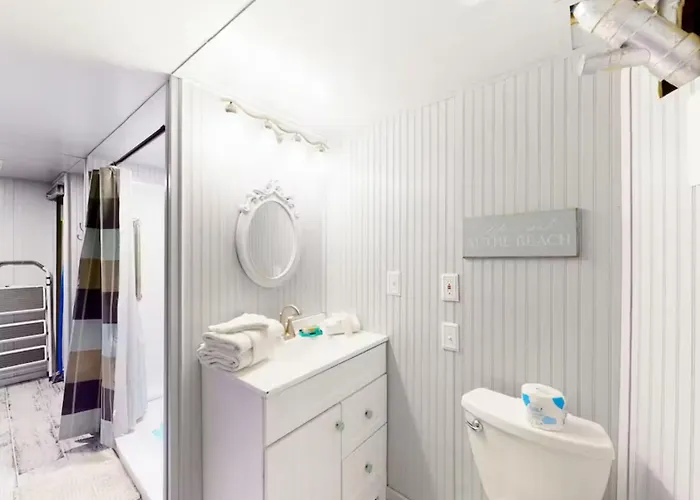 Waterfront With Private & Hot Tub Gulf Shores