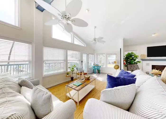 Holiday home Waterfront With Private & Hot Tub *